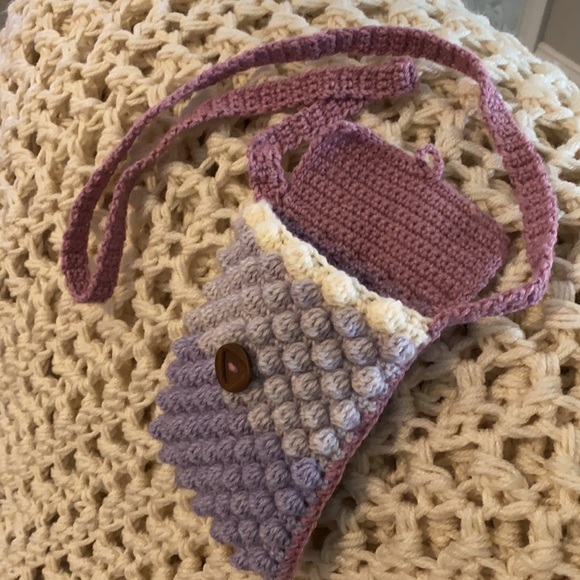 HANDMADE crocheted mini bag - Picture 3 of 5